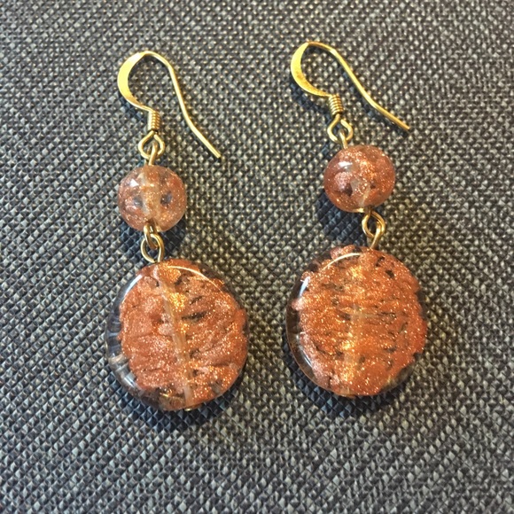 Glass cooper colored sparkly earrings - Picture 1 of 3